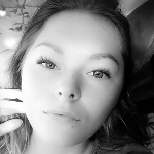 Meet your Posher, Cynthia